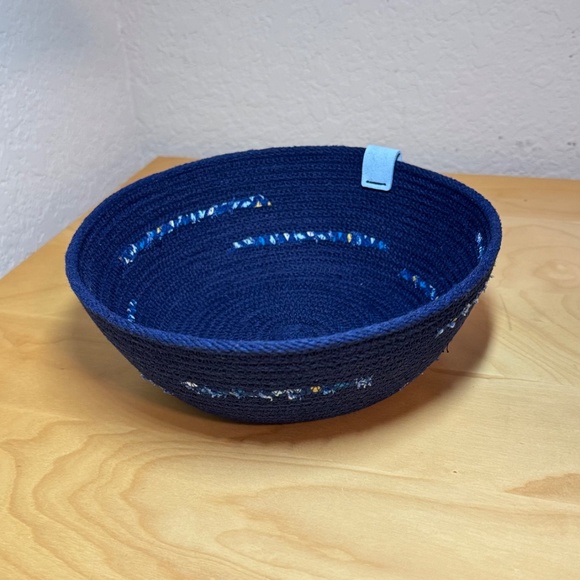 Basket - Picture 2 of 3